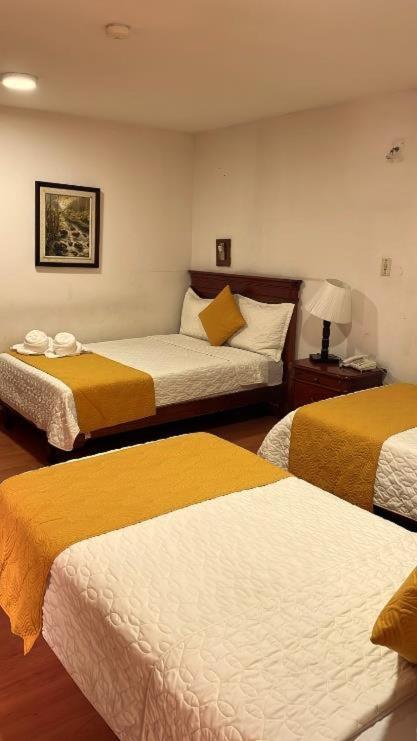 Hotel Coronel Cuenca Ngoại thất bức ảnh